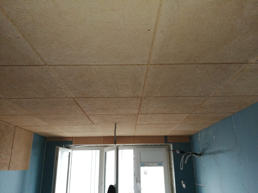 Монтаж панелей на потолок